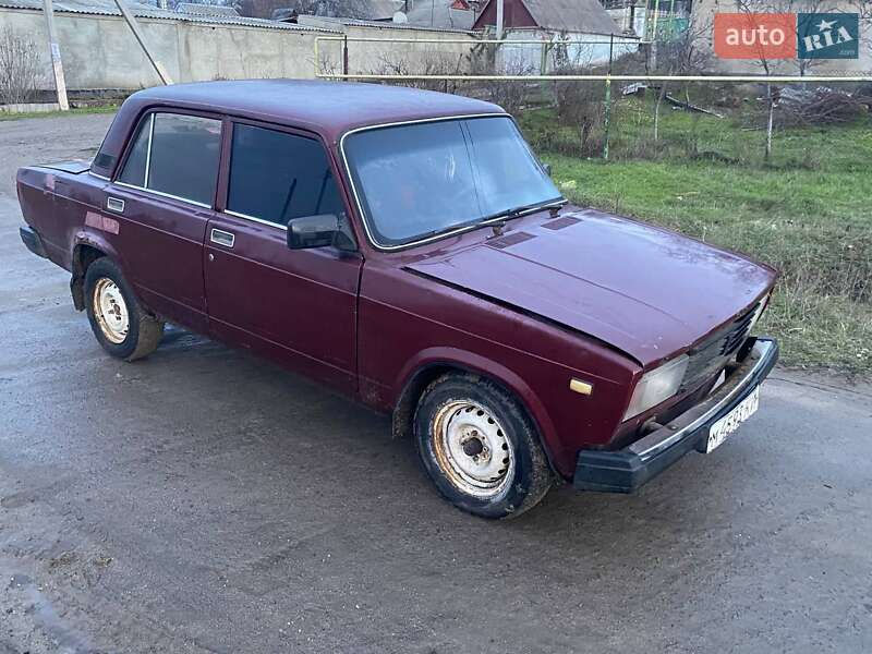 Седан ВАЗ / Lada 2105 1983 в Вознесенске