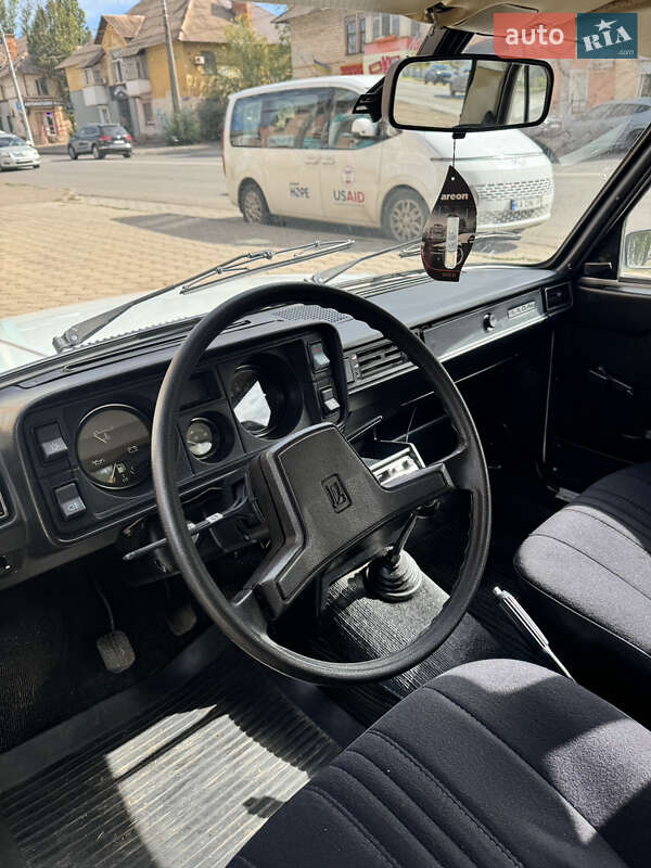 Седан ВАЗ / Lada 2105 1990 в Кривом Роге