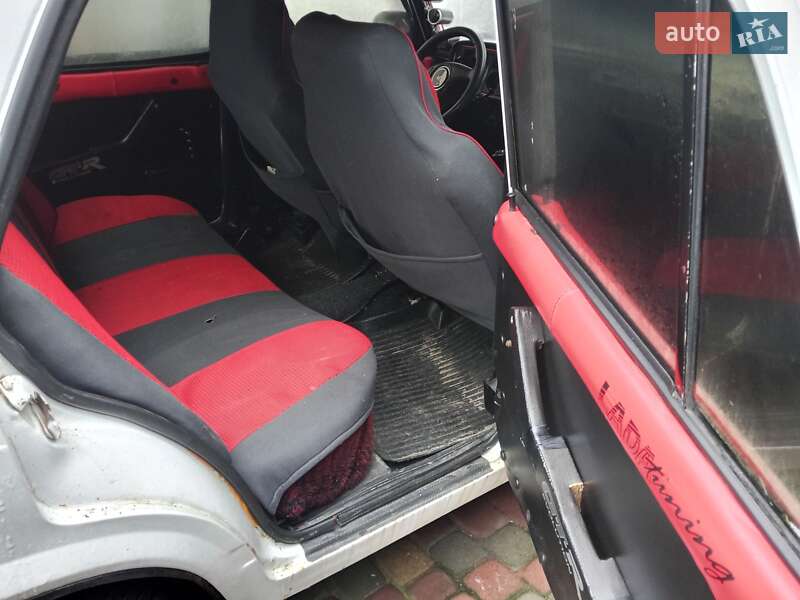 Седан ВАЗ / Lada 2105 1979 в Золочеве