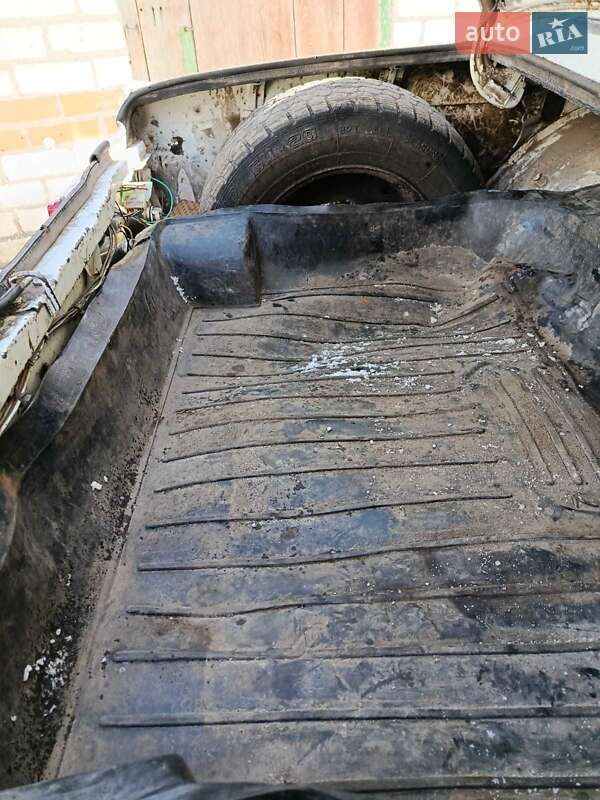 Седан ВАЗ / Lada 2105 1983 в Мерефа фото 16 Седан ВАЗ / Lada 2105 1983 в Мерефа