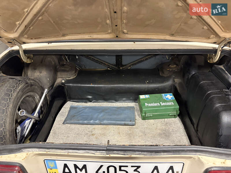 Седан ВАЗ / Lada 2105 1986 в Брусилове