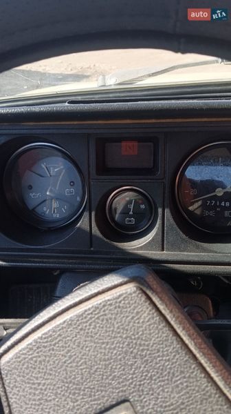 Седан ВАЗ / Lada 2105 1990 в Харькове