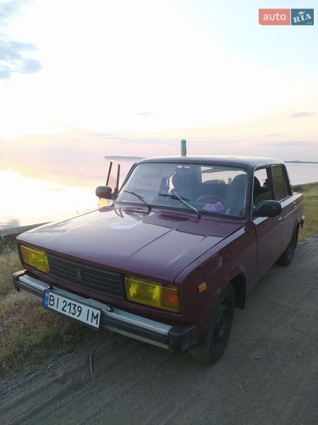 Седан ВАЗ / Lada 2105 1983 в Горишних Плавнях