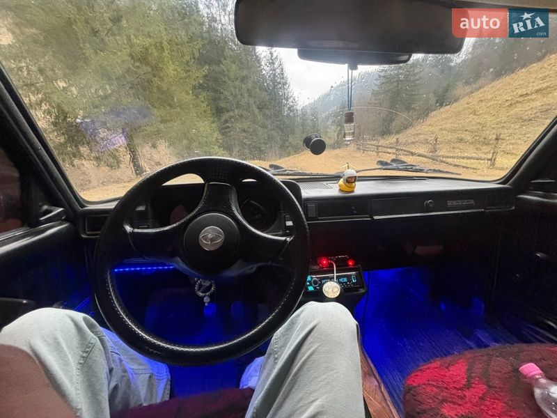 Седан ВАЗ / Lada 2105 1992 в Верховине