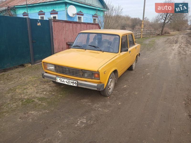 Седан ВАЗ / Lada 2105 1981 в Сновске фото 3 Седан ВАЗ / Lada 2105 1981 в Сновске