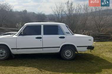Седан ВАЗ 2105 1985 в Черновцах