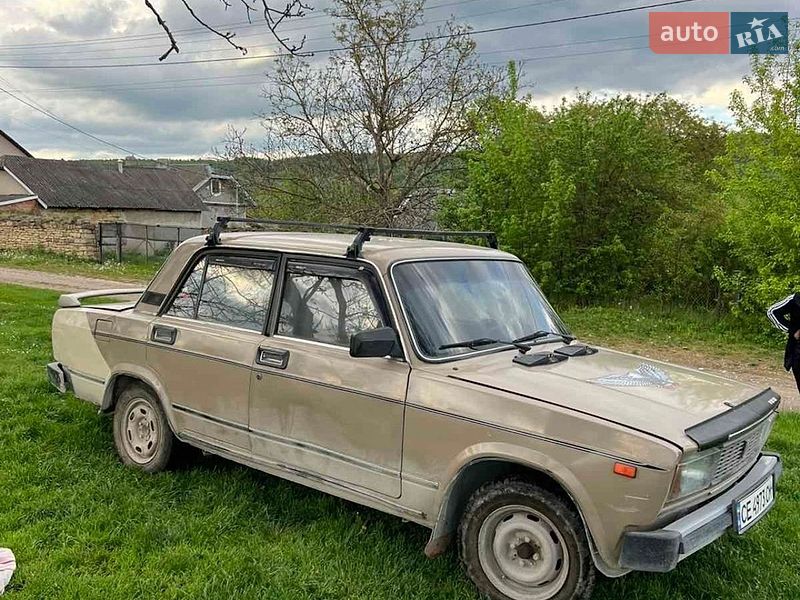 Седан ВАЗ / Lada 2105 1986 в Черновцах