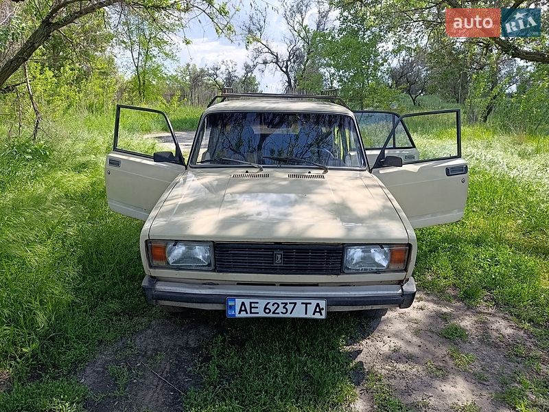 Седан ВАЗ / Lada 2105 1990 в Каменском