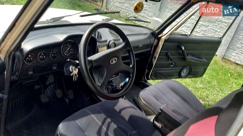 Седан ВАЗ / Lada 2106 1993 в Кременчуге фото 3 Седан ВАЗ / Lada 2106 1993 в Кременчуге