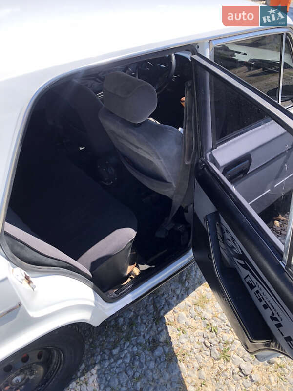 Седан ВАЗ / Lada 2106 1988 в Чернівцях фото 9 Седан ВАЗ / Lada 2106 1988 в Чернівцях