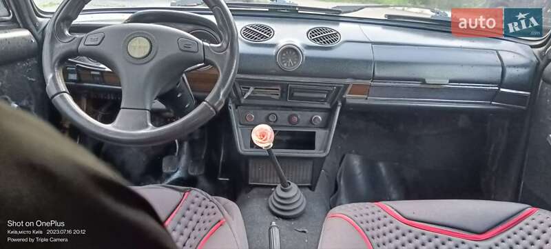 Седан ВАЗ / Lada 2106 1990 в Киеве