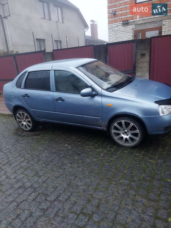 Седан ВАЗ / Lada 2106 2000 в Хусте