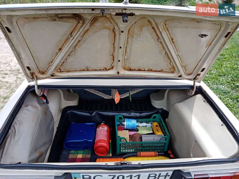 Седан ВАЗ / Lada 2106 1990 в Старом Самборе