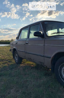 Седан ВАЗ / Lada 2106 1987 в Кривом Роге