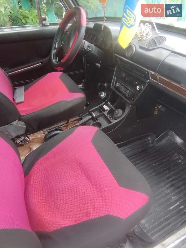 Седан ВАЗ / Lada 2106 1988 в Сарнах