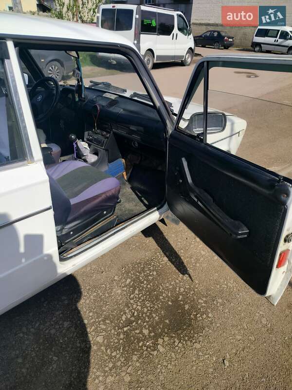Седан ВАЗ / Lada 2106 1993 в Коростене