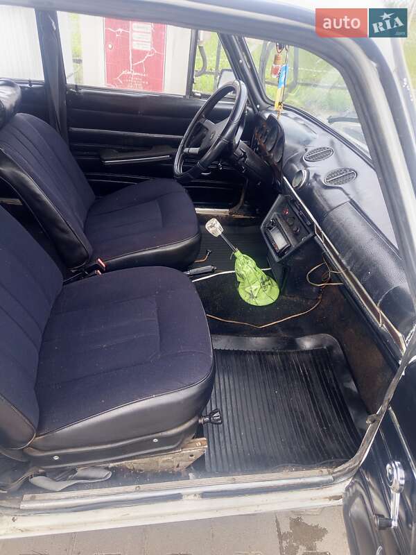 Седан ВАЗ / Lada 2106 1984 в Кицмани фото 12 Седан ВАЗ / Lada 2106 1984 в Кицмани