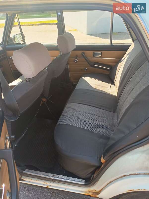 Седан ВАЗ / Lada 2106 1986 в Черкасах