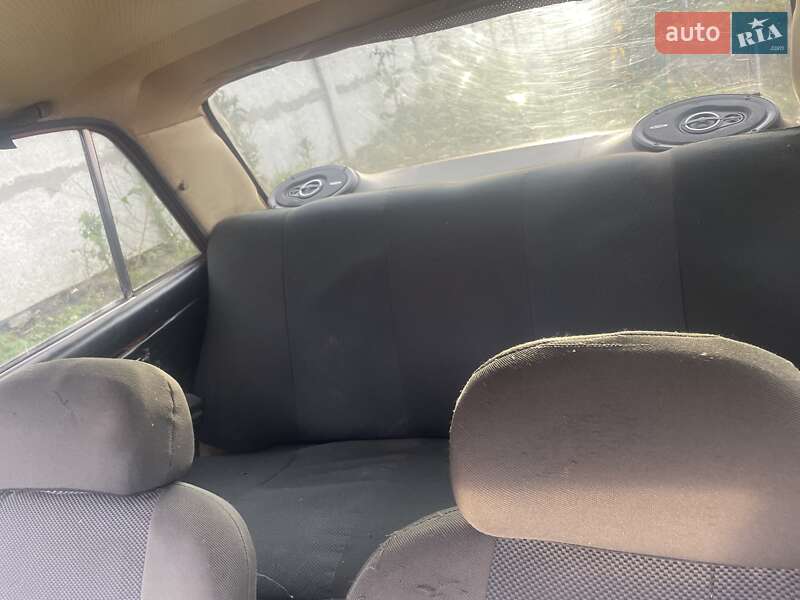 Седан ВАЗ / Lada 2106 1986 в Василькове фото 6 Седан ВАЗ / Lada 2106 1986 в Василькове