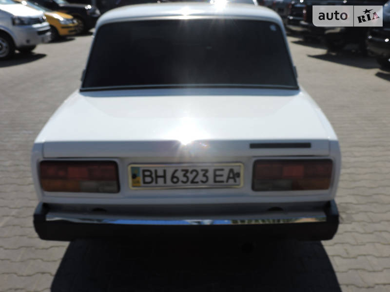 Седан ВАЗ / Lada 2107 2004 в Одессе