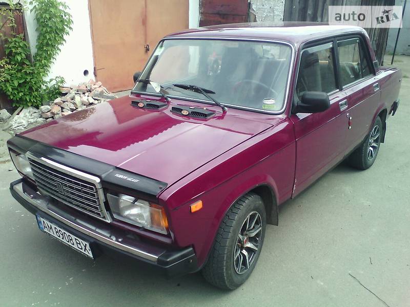 Седан ВАЗ / Lada 2107 2003 в Житомире