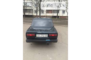 Седан ВАЗ / Lada 2107 2004 в Киеве