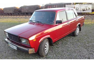 Седан ВАЗ / Lada 2107 1989 в Прилуках