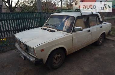 Седан ВАЗ / Lada 2107 1992 в Києві