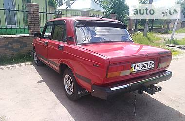 Седан ВАЗ / Lada 2107 1995 в Малине