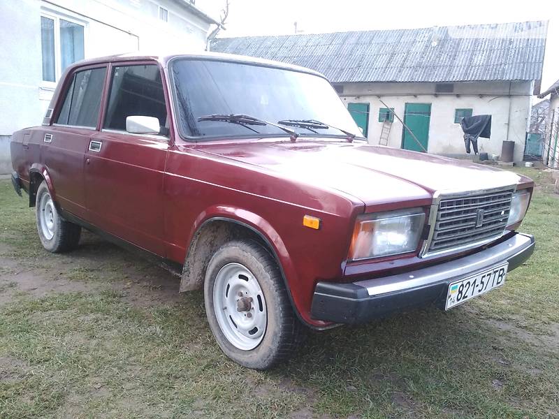 Седан ВАЗ / Lada 2107 1994 в Яворове