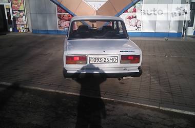 Седан ВАЗ / Lada 2107 1988 в Черновцах