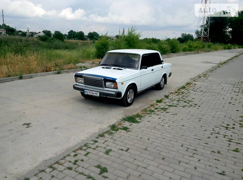 Седан ВАЗ / Lada 2107 2004 в Синельниковому