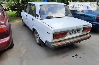 Седан ВАЗ / Lada 2107 1990 в Кривом Роге