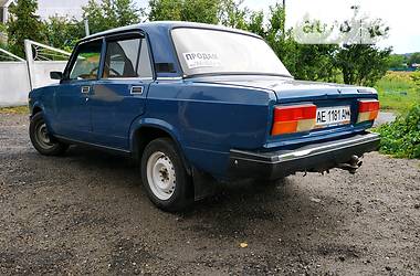 Седан ВАЗ / Lada 2107 2005 в Днепре