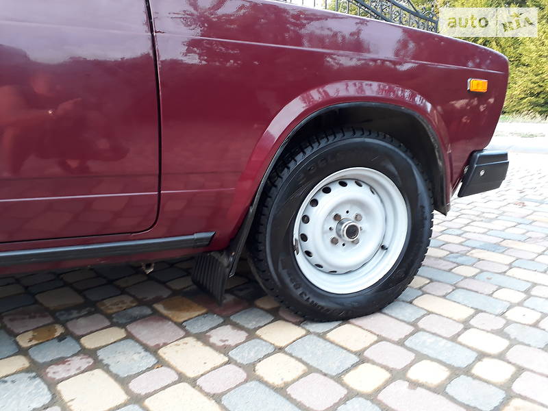Седан ВАЗ / Lada 2107 2003 в Богородчанах