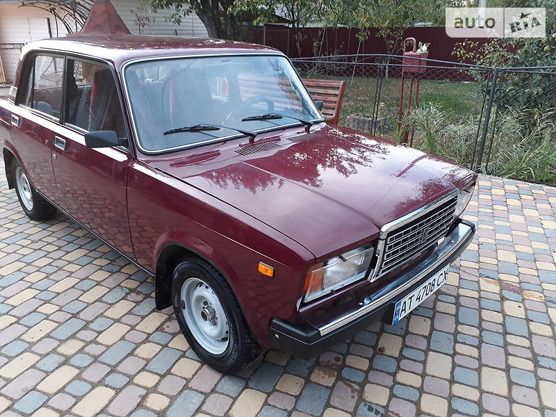 Седан ВАЗ / Lada 2107 2003 в Богородчанах