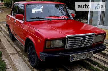 Седан ВАЗ / Lada 2107 1984 в Одессе