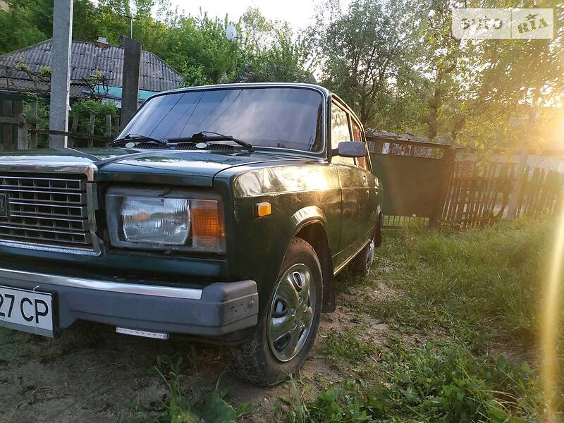 Седан ВАЗ / Lada 2107 1999 в Гайсине