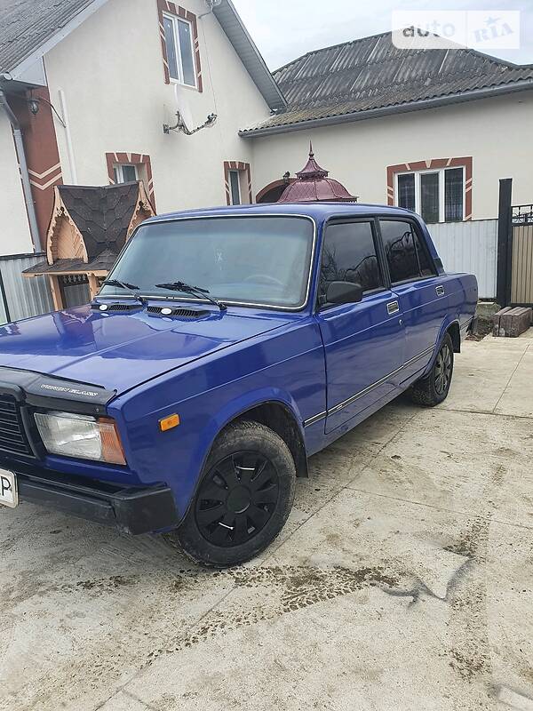Седан ВАЗ / Lada 2107 1997 в Глыбокой