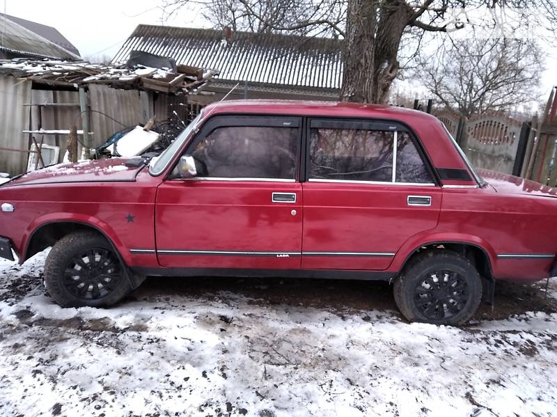 Седан ВАЗ / Lada 2107 1991 в Хотине