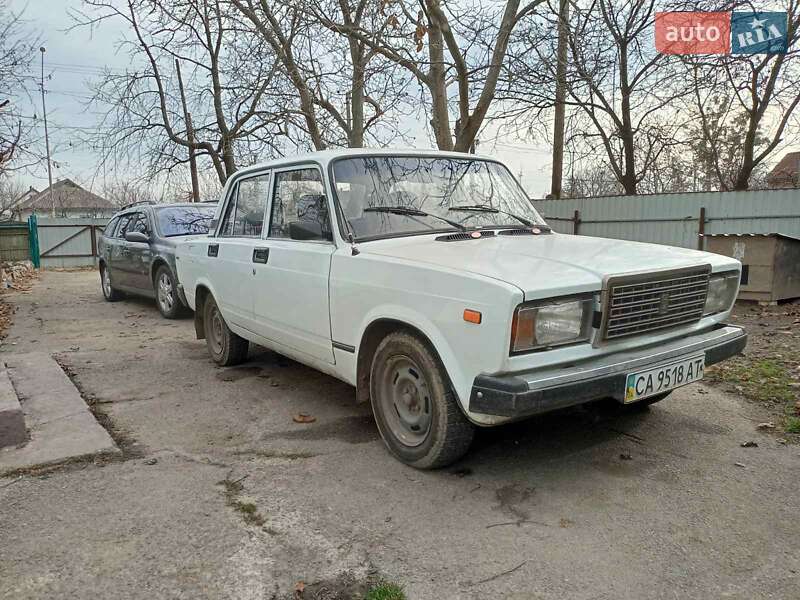 Седан ВАЗ / Lada 2107 1989 в Маньковке