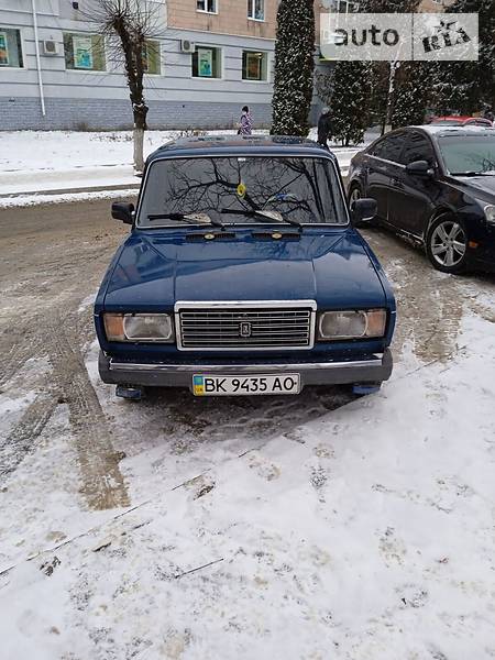 Седан ВАЗ / Lada 2107 2000 в Рокитном