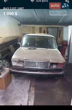 Седан ВАЗ / Lada 2107 1987 в Днепре