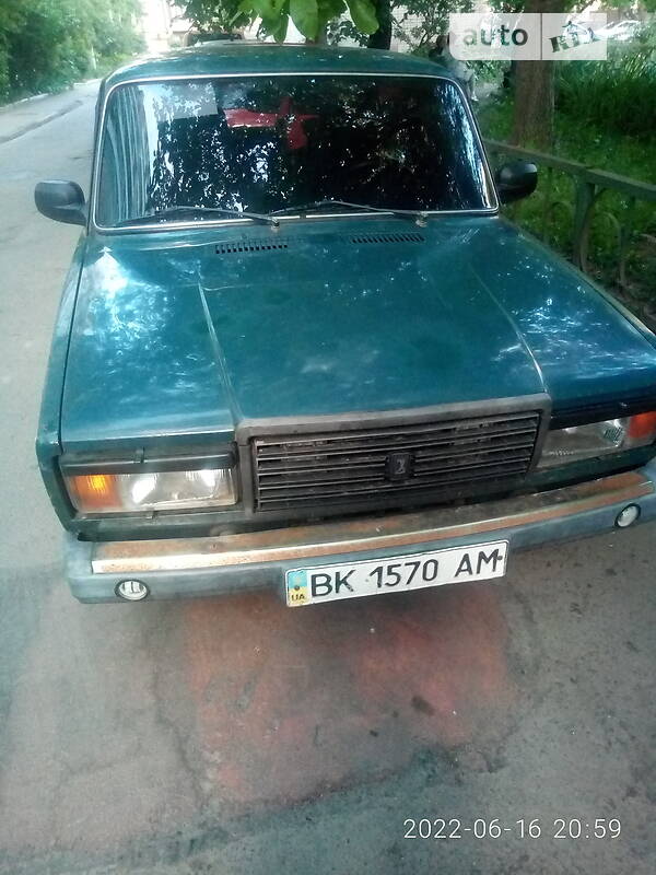 Седан ВАЗ / Lada 2107 1997 в Рівному