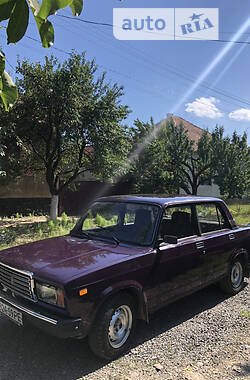 Седан ВАЗ / Lada 2107 2004 в Мукачево