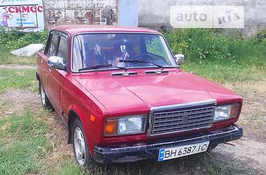 Седан ВАЗ / Lada 2107 1996 в Измаиле