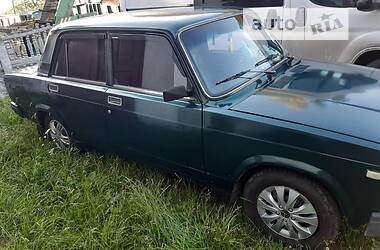 Седан ВАЗ / Lada 2107 2005 в Шостке