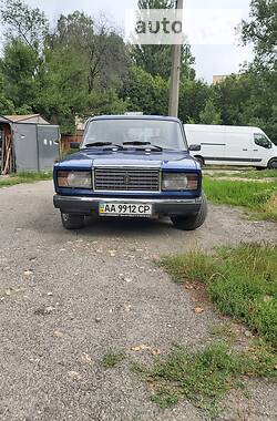 Седан ВАЗ / Lada 2107 2006 в Киеве