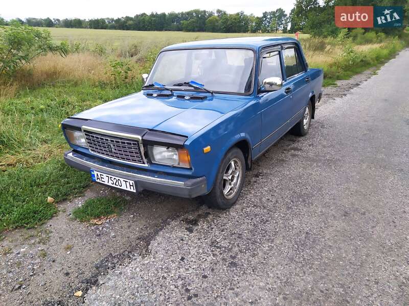 Седан ВАЗ / Lada 2107 2006 в Дніпрі