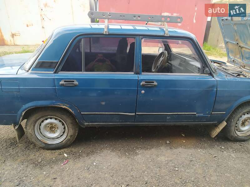 Седан ВАЗ / Lada 2107 2003 в Дрогобичі